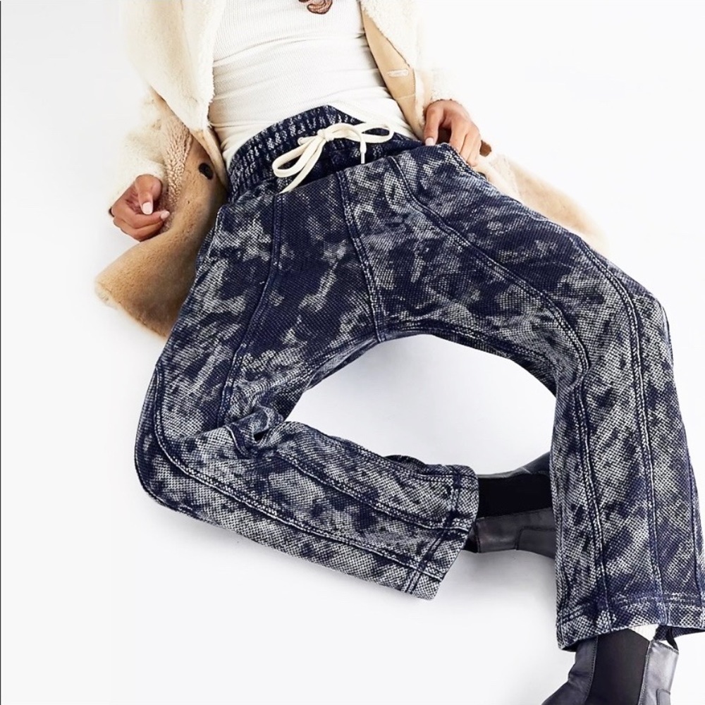 NEW Free People Arcadia Honeycomb Harem Dark Wash Pants S - Picture 4 of 15